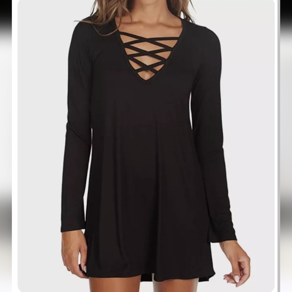 Astr Black Long Sleeve Crisscross V-Neck Flowy A-line Silllhouette Mini Dress Lg